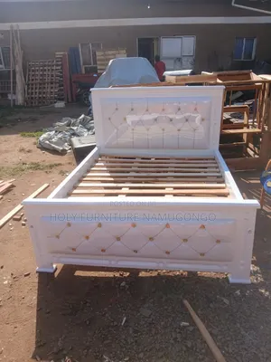 Bed 5by6 Wood Made