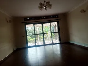 4bdrm Bungalow in Kololo Property, Central Division for rent