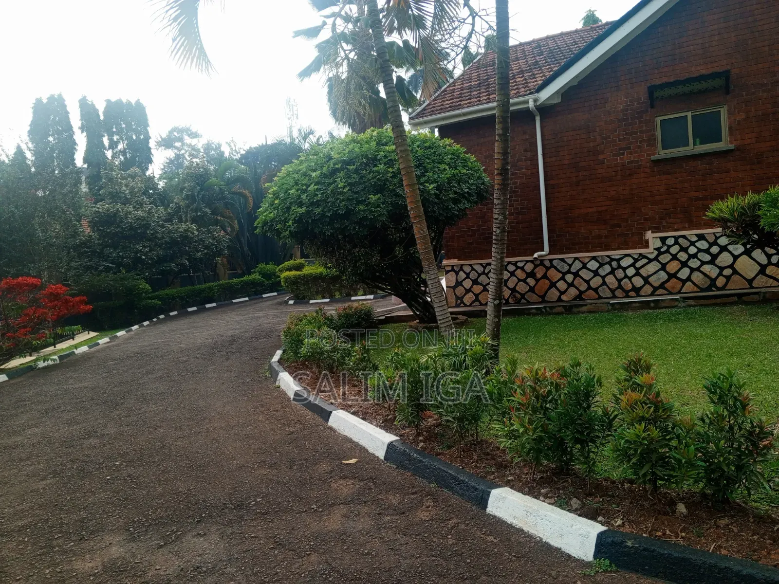 4bdrm Bungalow in Kololo Property, Central Division for rent