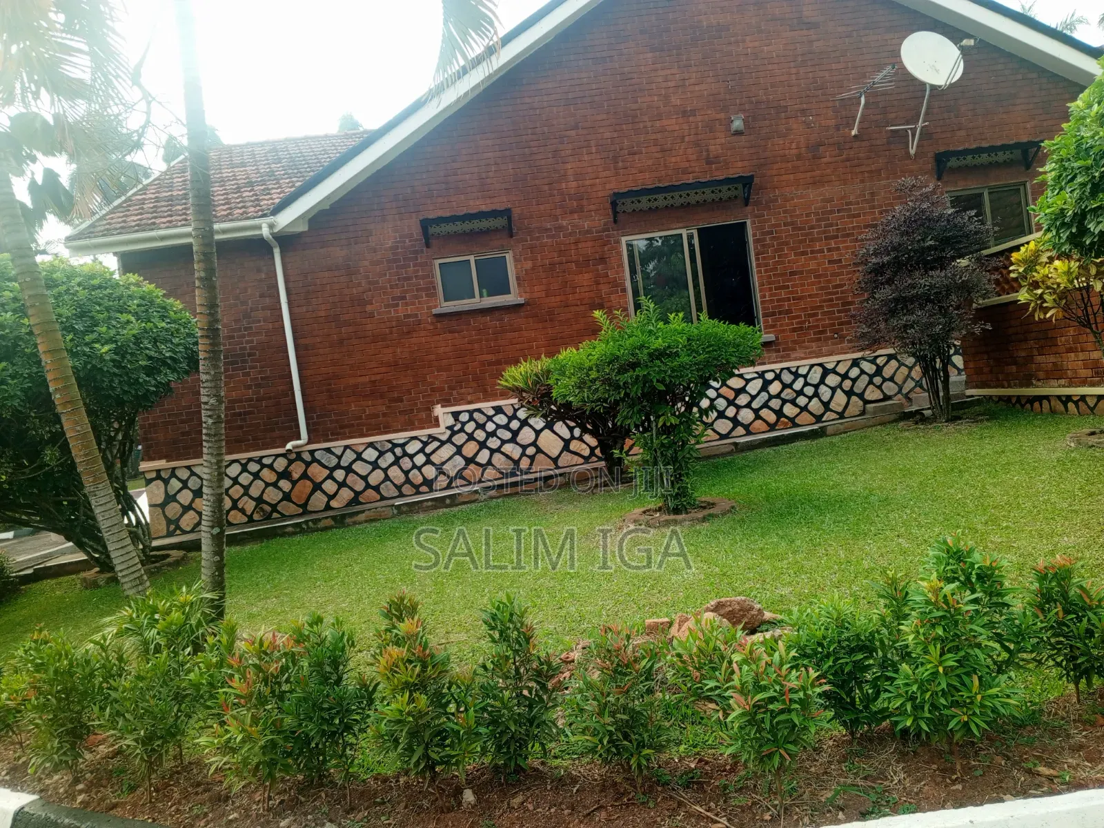 4bdrm Bungalow in Kololo Property, Central Division for rent