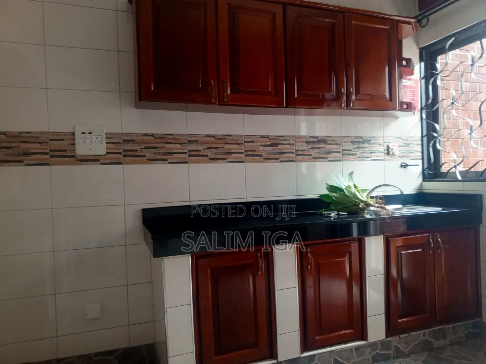 4bdrm Bungalow in Kololo Property, Central Division for rent