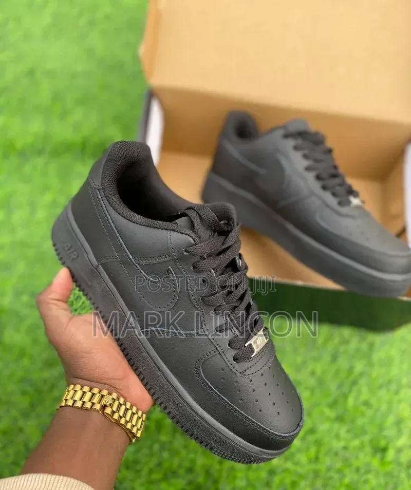 Nike Air Force 1