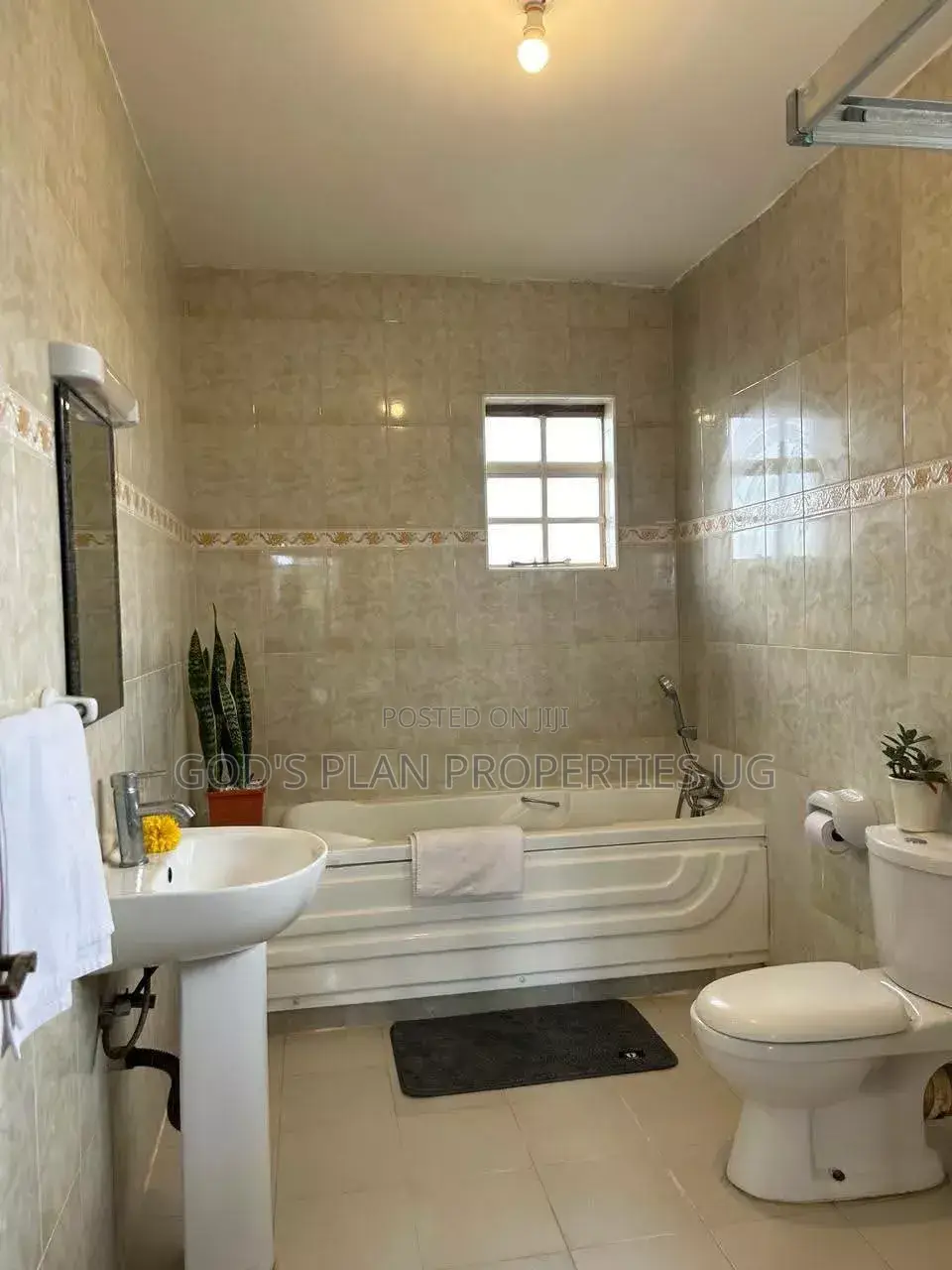 3bdrm Apartment in Kiggo Estate, Makindye for rent