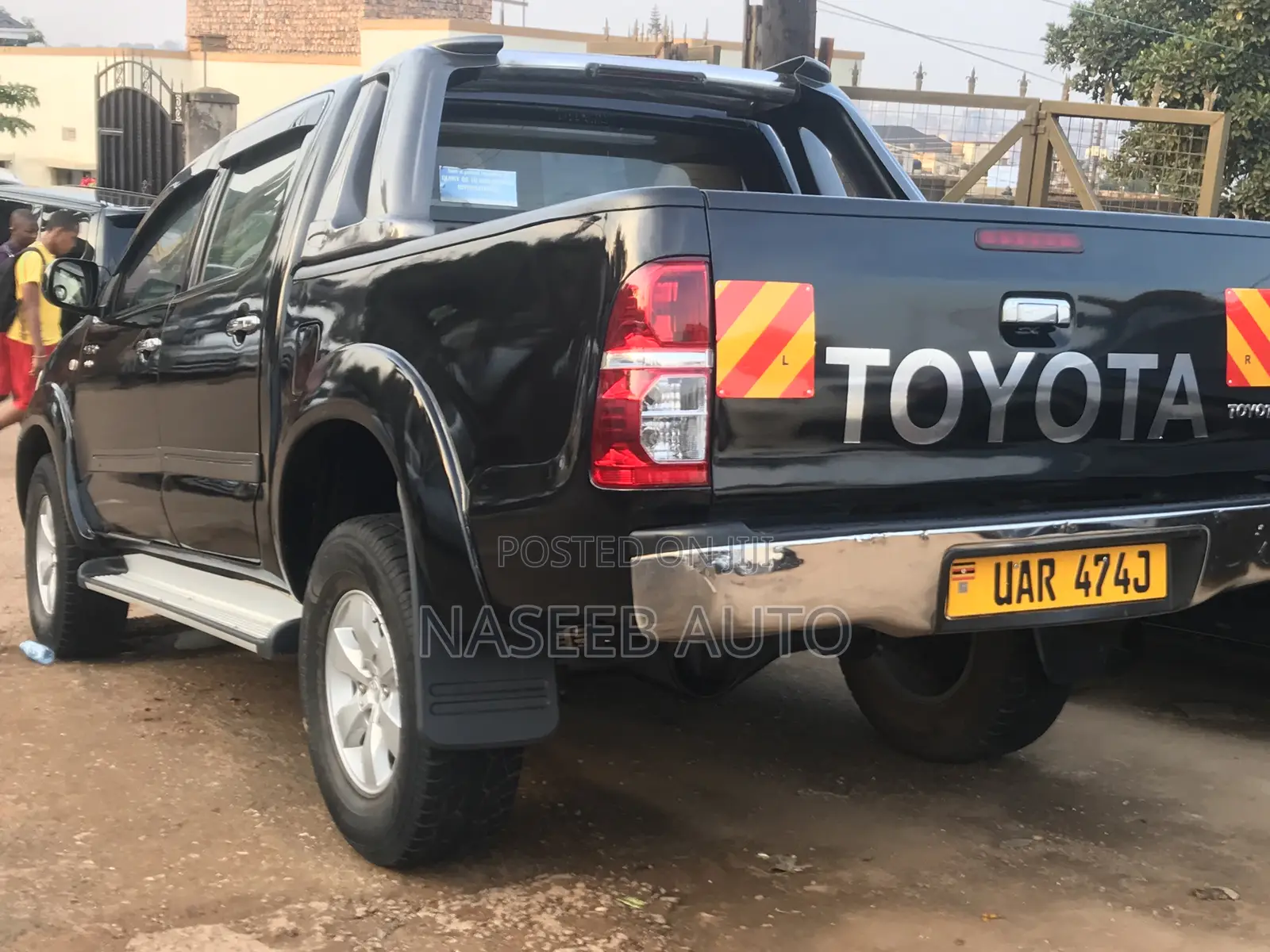 Toyota Hilux 2011 Black