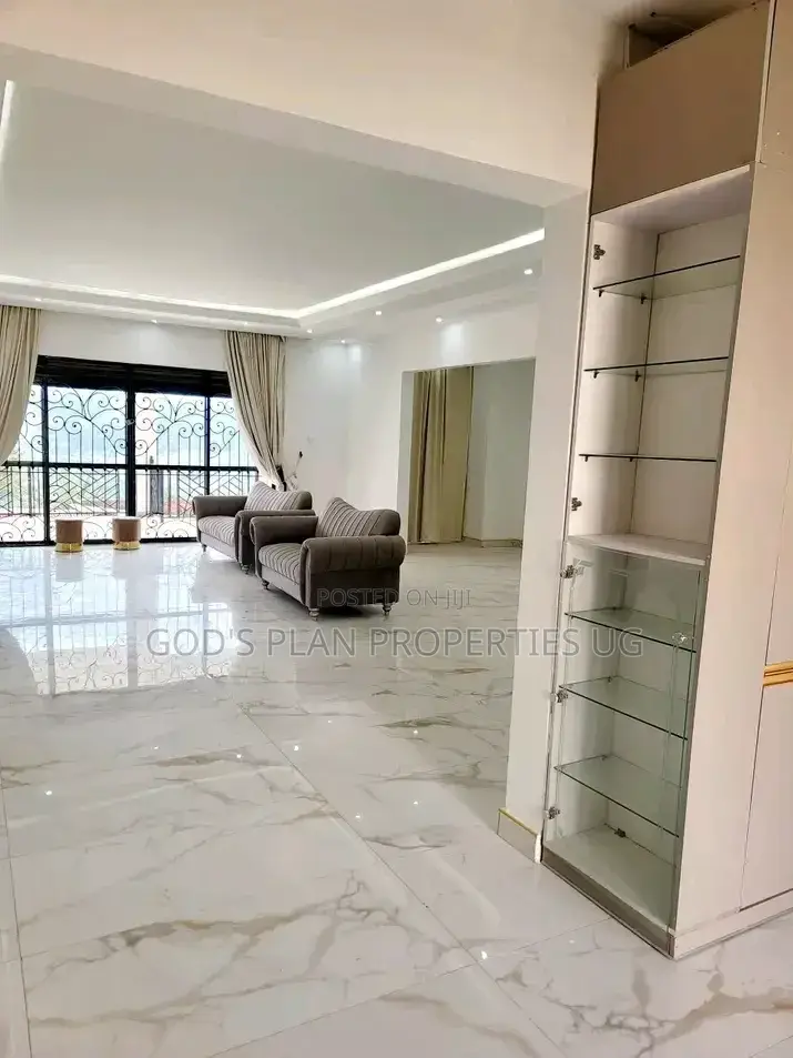 5bdrm Duplex in Kigo Munyonyo, Central Division for rent