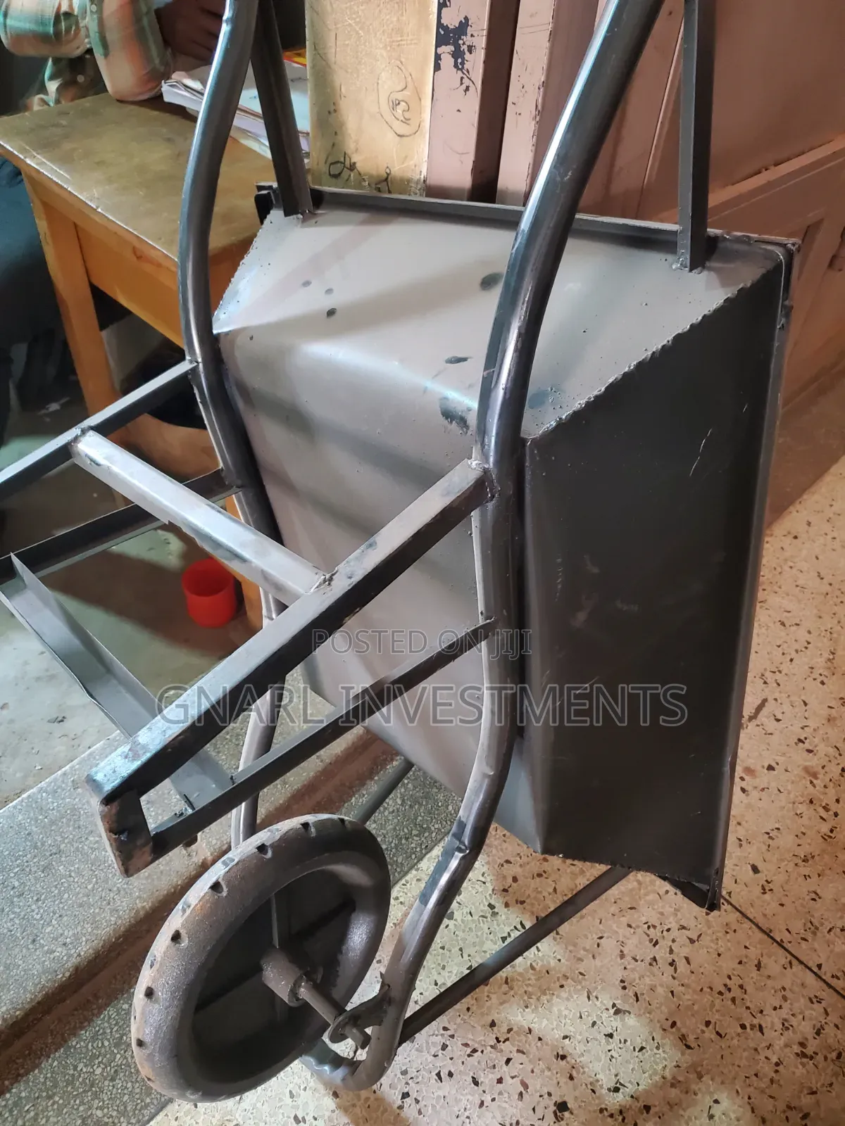 Heavy Duty Wheel Barrow