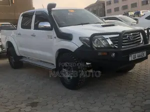 Toyota Hilux 2014 White