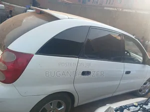 Toyota Nadia 2002 White