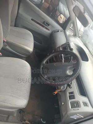 Toyota Nadia 2002 White