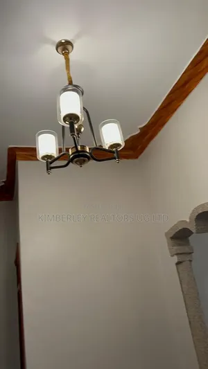 7bdrm Duplex in Division A for sale