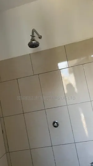7bdrm Duplex in Division A for sale