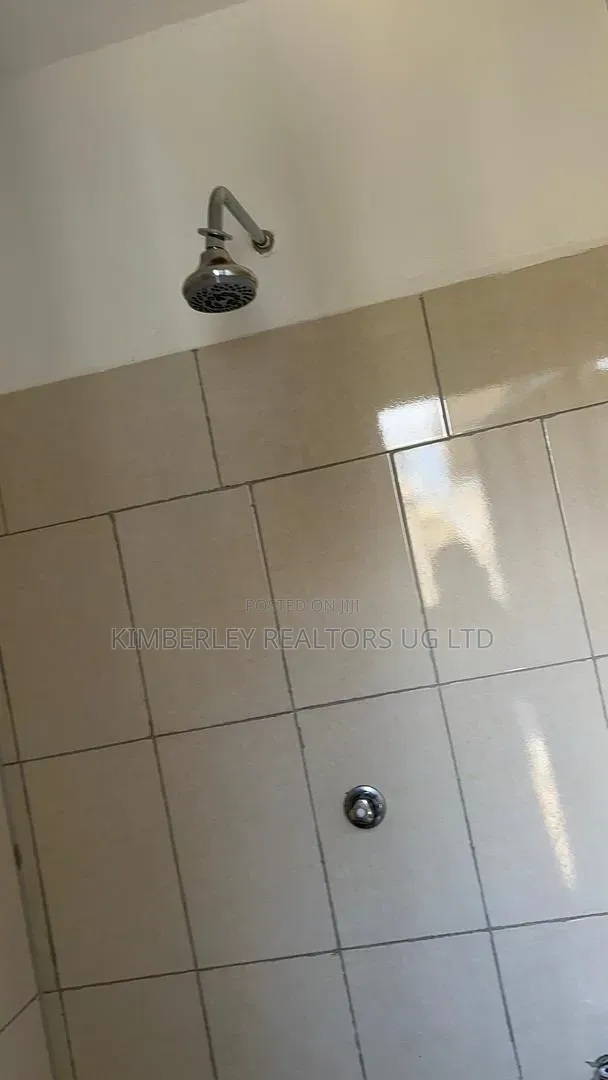 7bdrm Duplex in Division A for sale