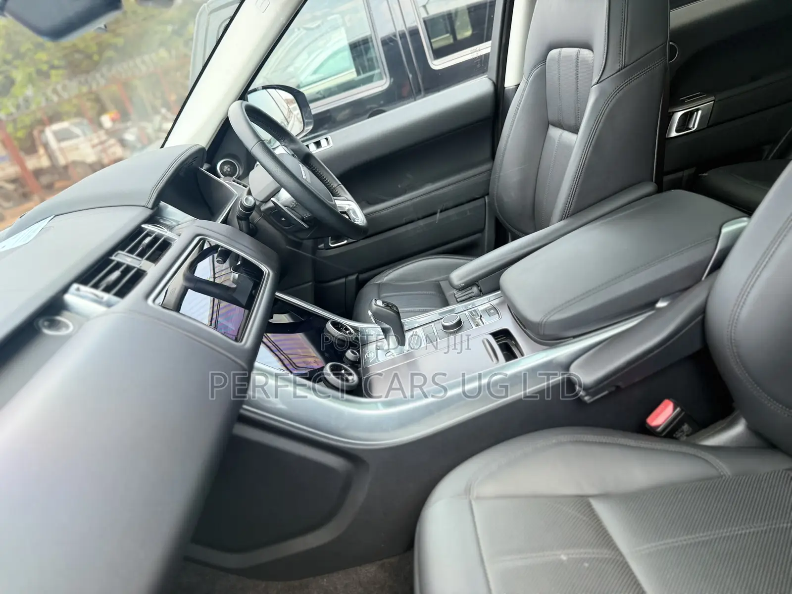 Land Rover Range Rover 3.0L V6 Turbocharged Diesel HSE Td6 2019 Gray