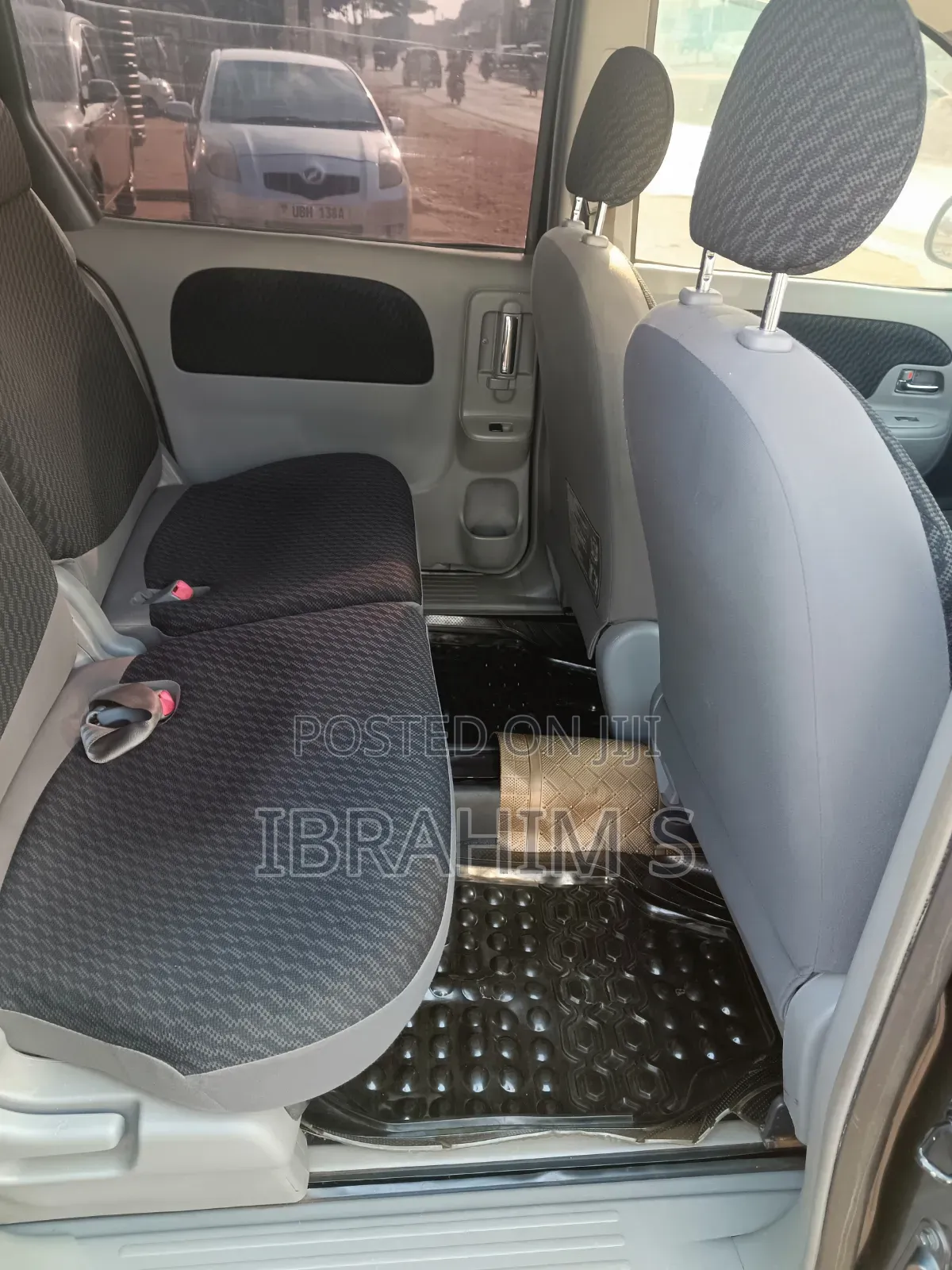 Toyota Sienta 2010 Gray