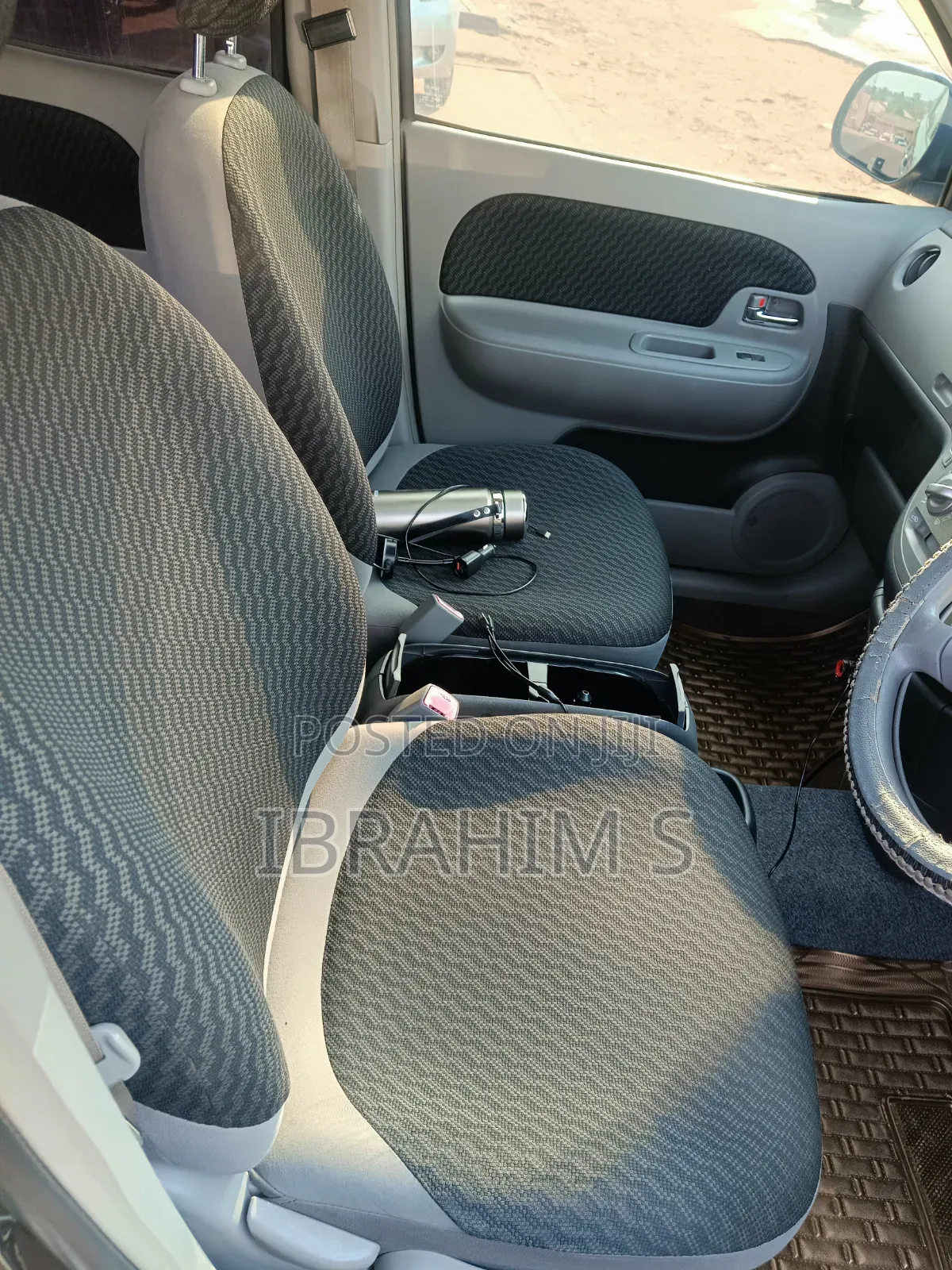 Toyota Sienta 2010 Gray