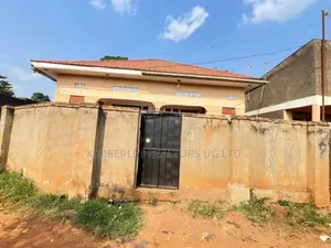 4bdrm Duplex in Division A for sale