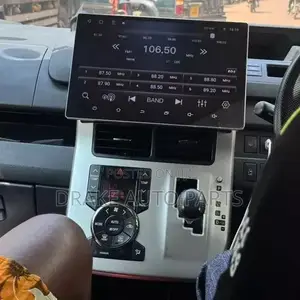 13 Inches Android/Smart Radio for Noah 2010+Available