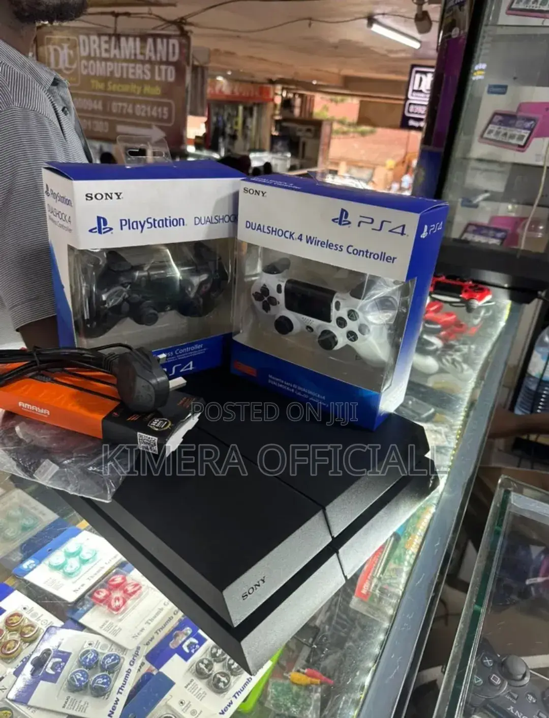 Playstation 4 Standard Fullset. 2 Pads, 13 Games and All Accessories