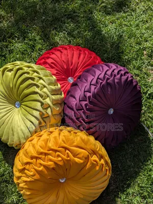 Round Decorative Cushions