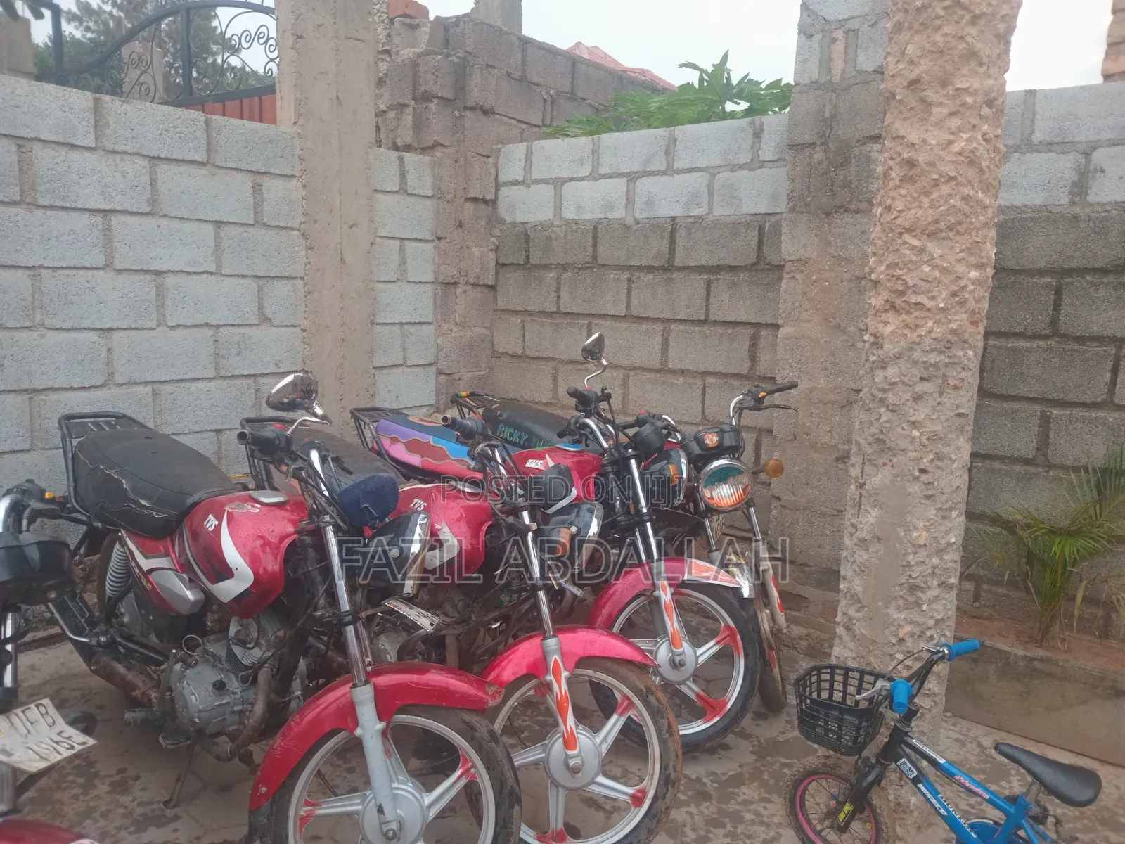 TVS HLX 125 1998 Red