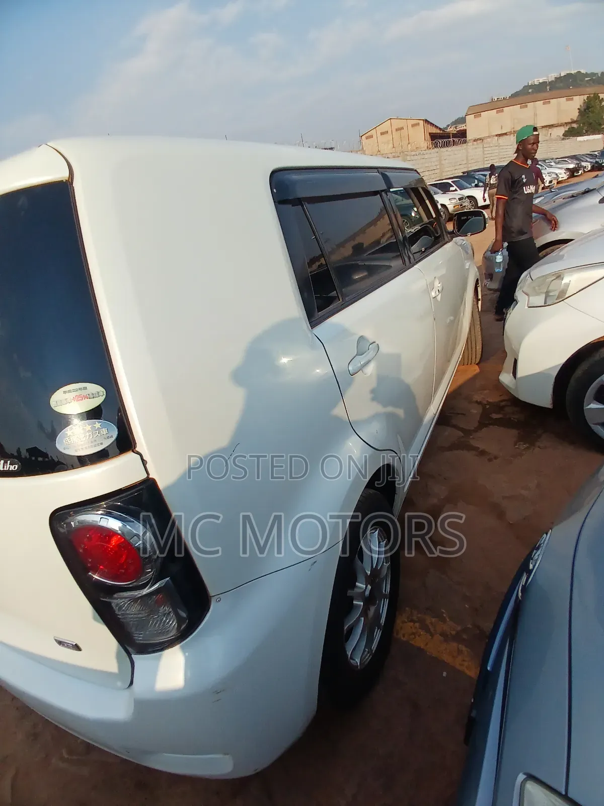 Toyota Corolla Rumion Hatchback 1.5 FWD 2011 White