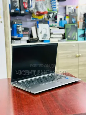 Laptop HP ZBook Firefly 14 G10 16GB Intel Core i5 SSD 256GB