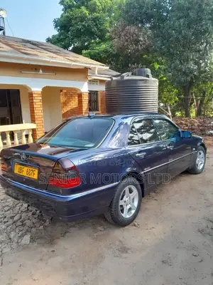 Mercedes-Benz C200 2002 Blue
