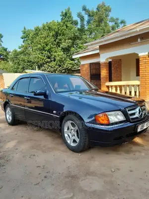 Mercedes-Benz C200 2002 Blue
