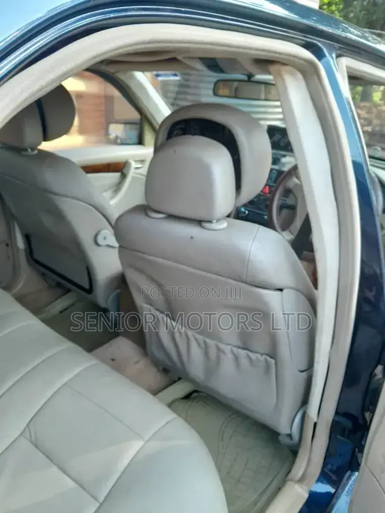 Mercedes-Benz C200 2002 Blue