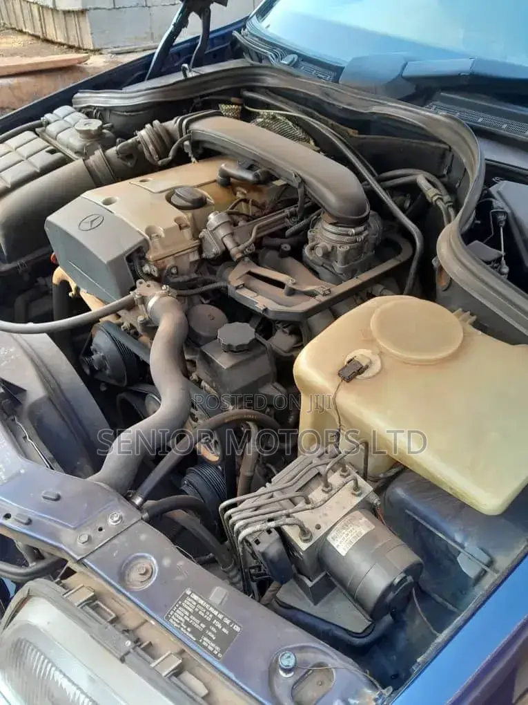 Mercedes-Benz C200 2002 Blue