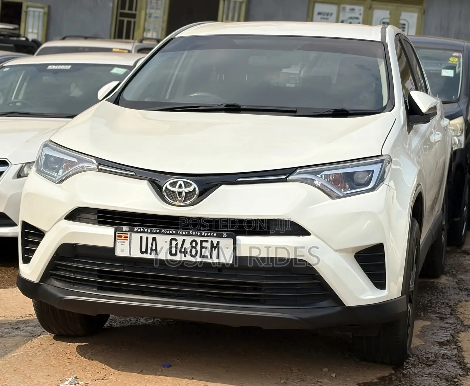 Toyota RAV4 LE AWD (2.5L 4cyl 6A) 2016 White