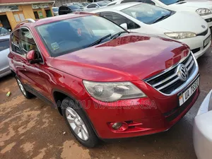 Volkswagen Tiguan 2015 Red