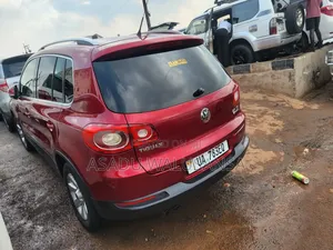 Volkswagen Tiguan 2015 Red