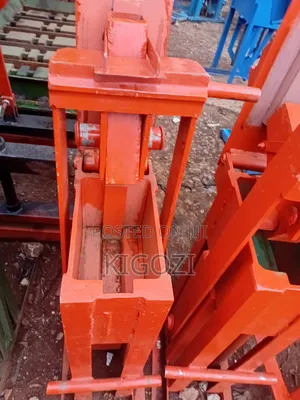 Single Interlocking Brick Making Machine