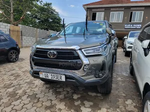 Toyota Hilux 2018 Green