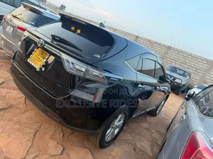 Toyota Harrier 2.0 2016 Black