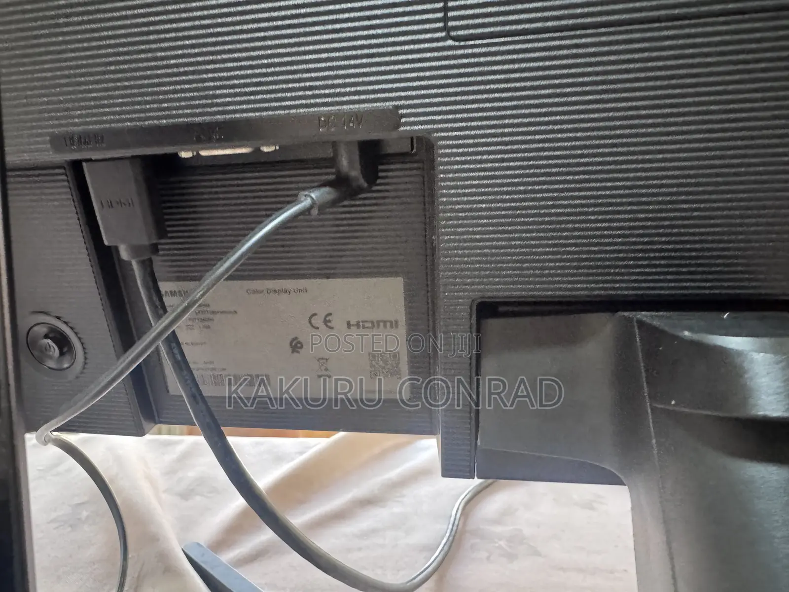 27" Samsung Monitor With Ips Panel and Borderless Design