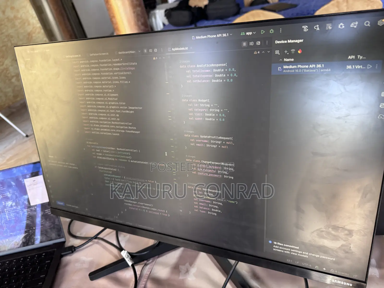 27" Samsung Monitor With Ips Panel and Borderless Design