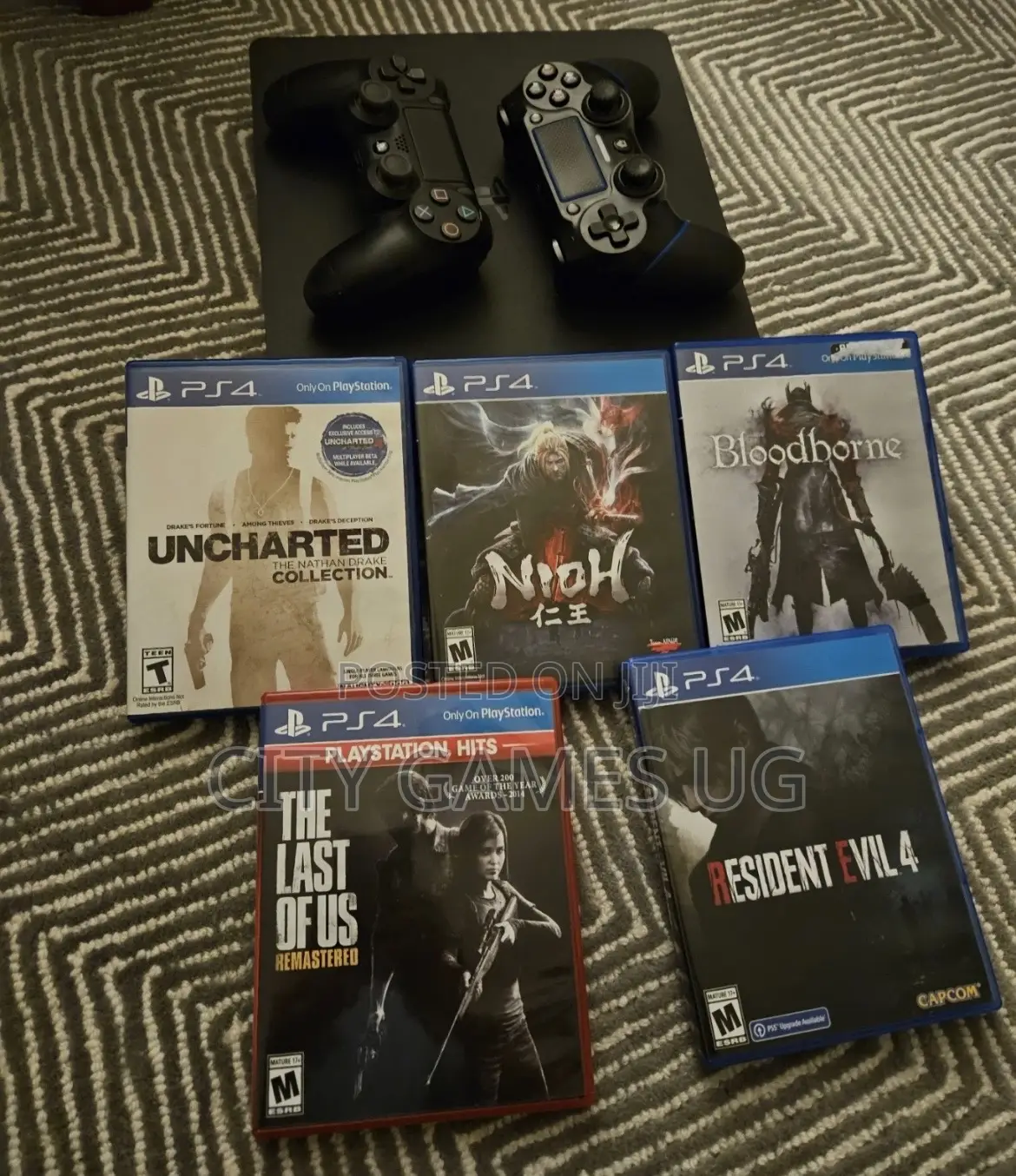 Sony Playstation 4 1tb With 5 Games and 2 Controllers- Japan Used