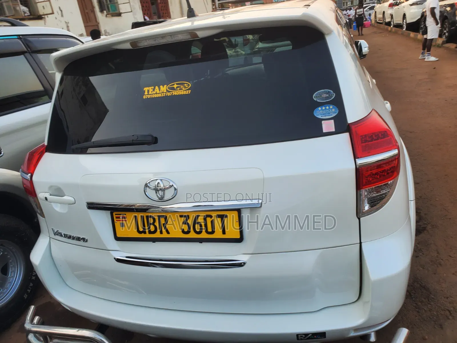 Toyota Vanguard 2011 White