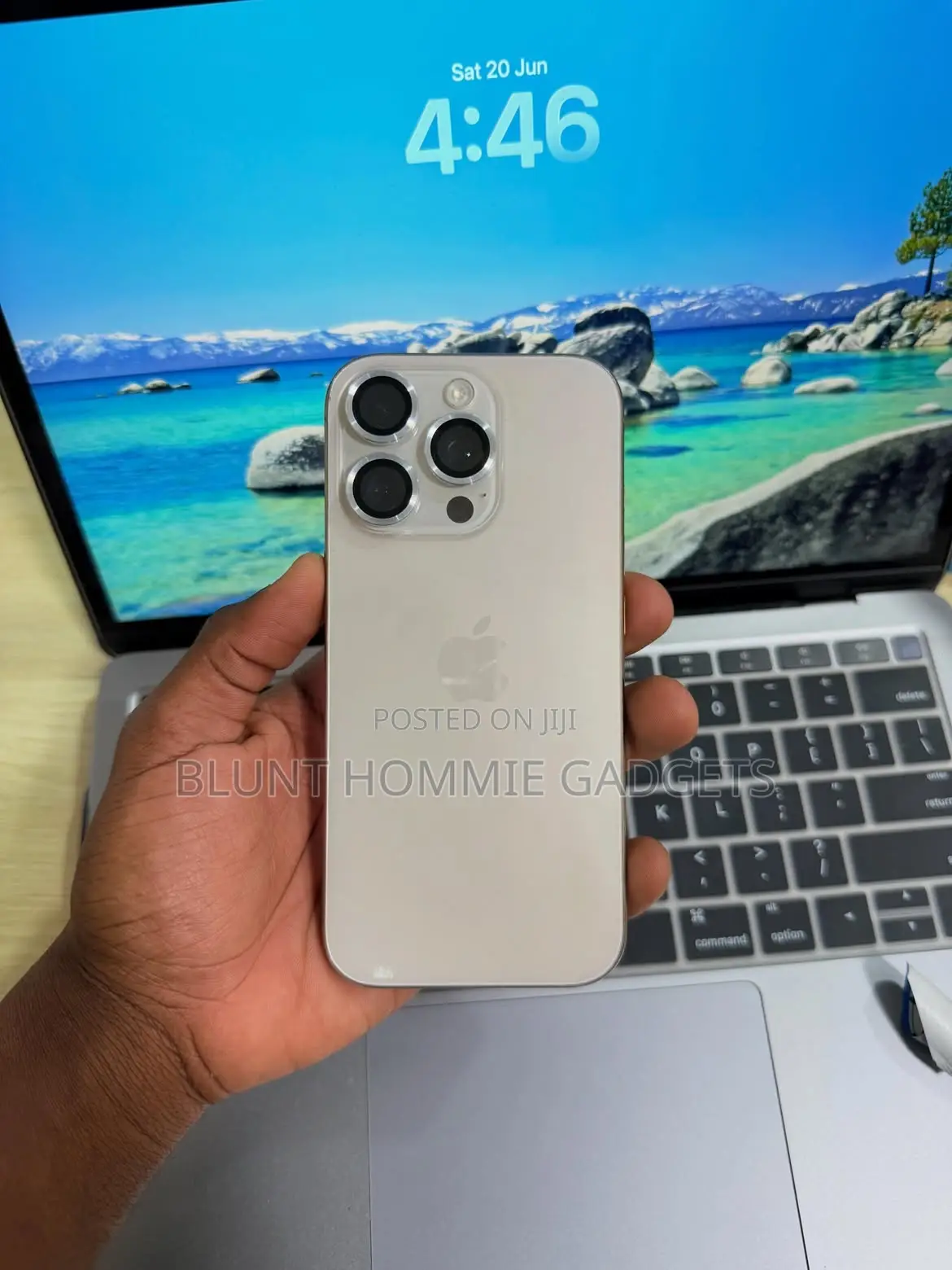 Apple iPhone 16 Pro 256 GB Gold