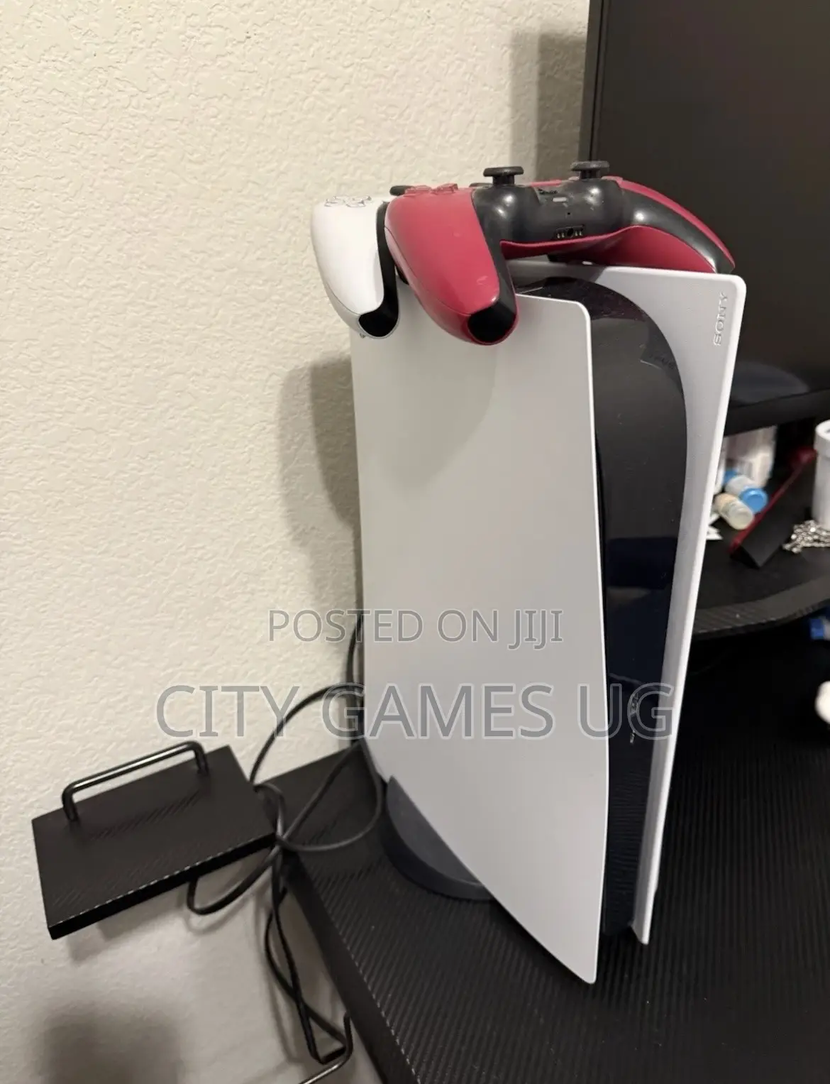 Sony Playstation 5 Ps5 Console White/Black W/ Controller Cables