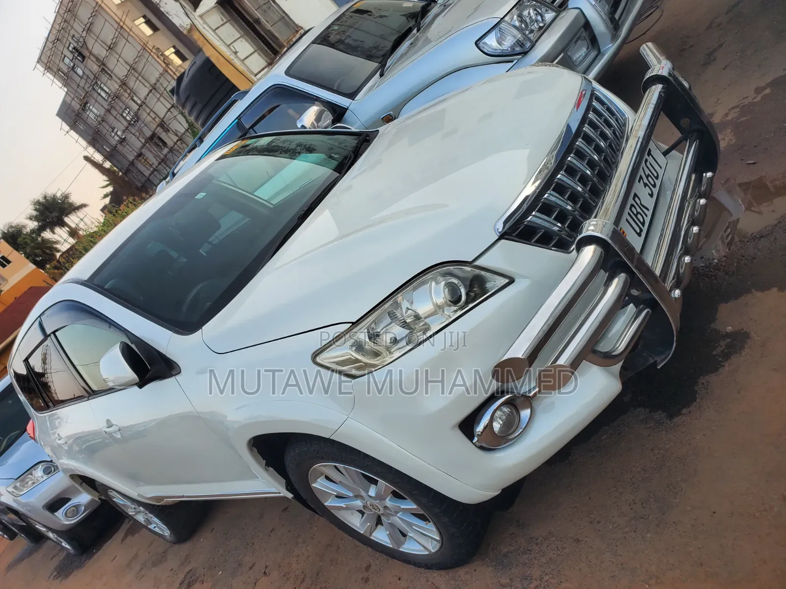 Toyota Vanguard 2011 White