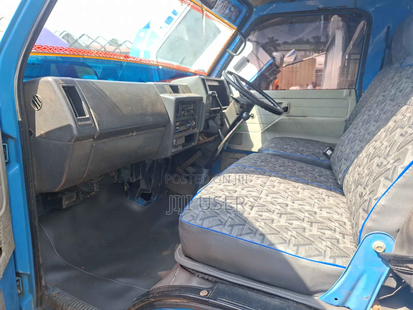 Isuzu Elf Dumper