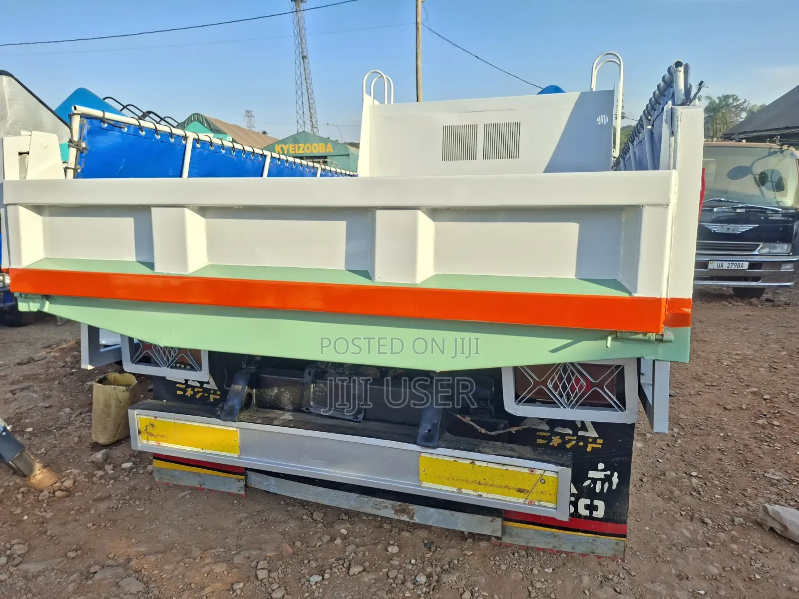 Fuso Fighter Dumper