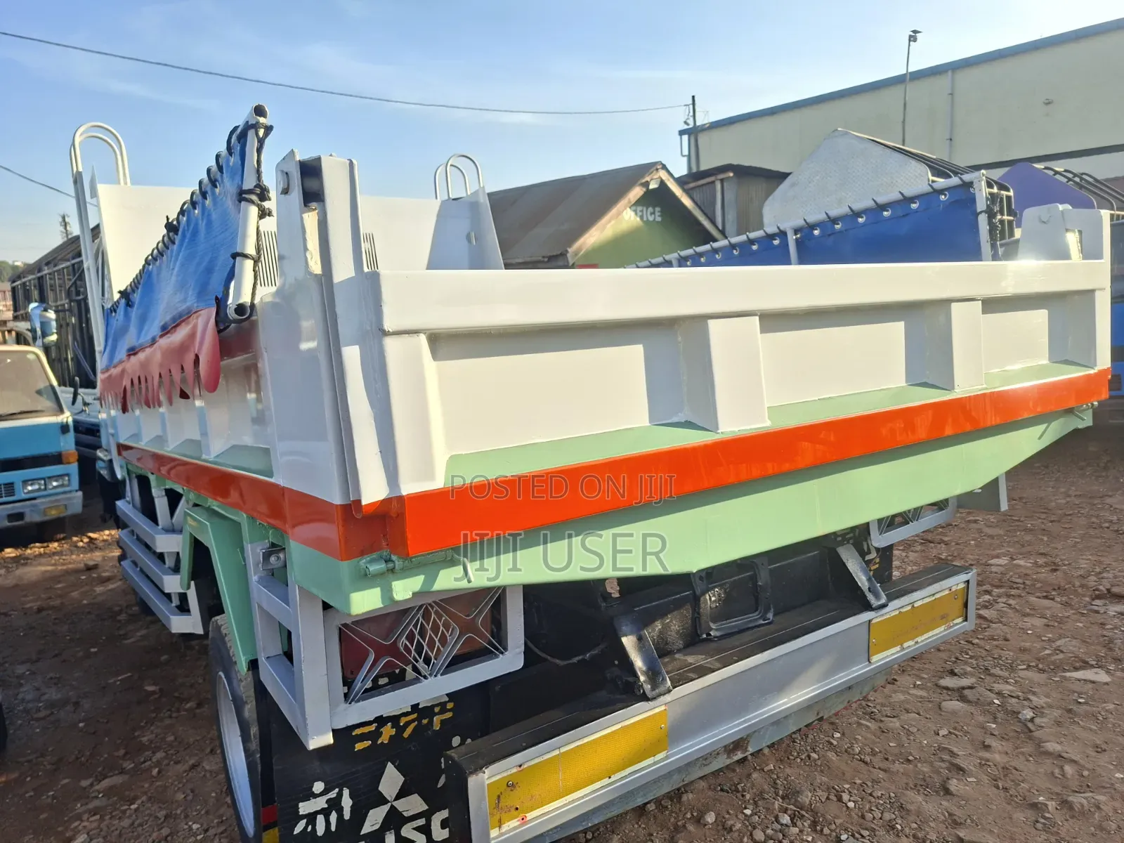 Fuso Fighter Dumper