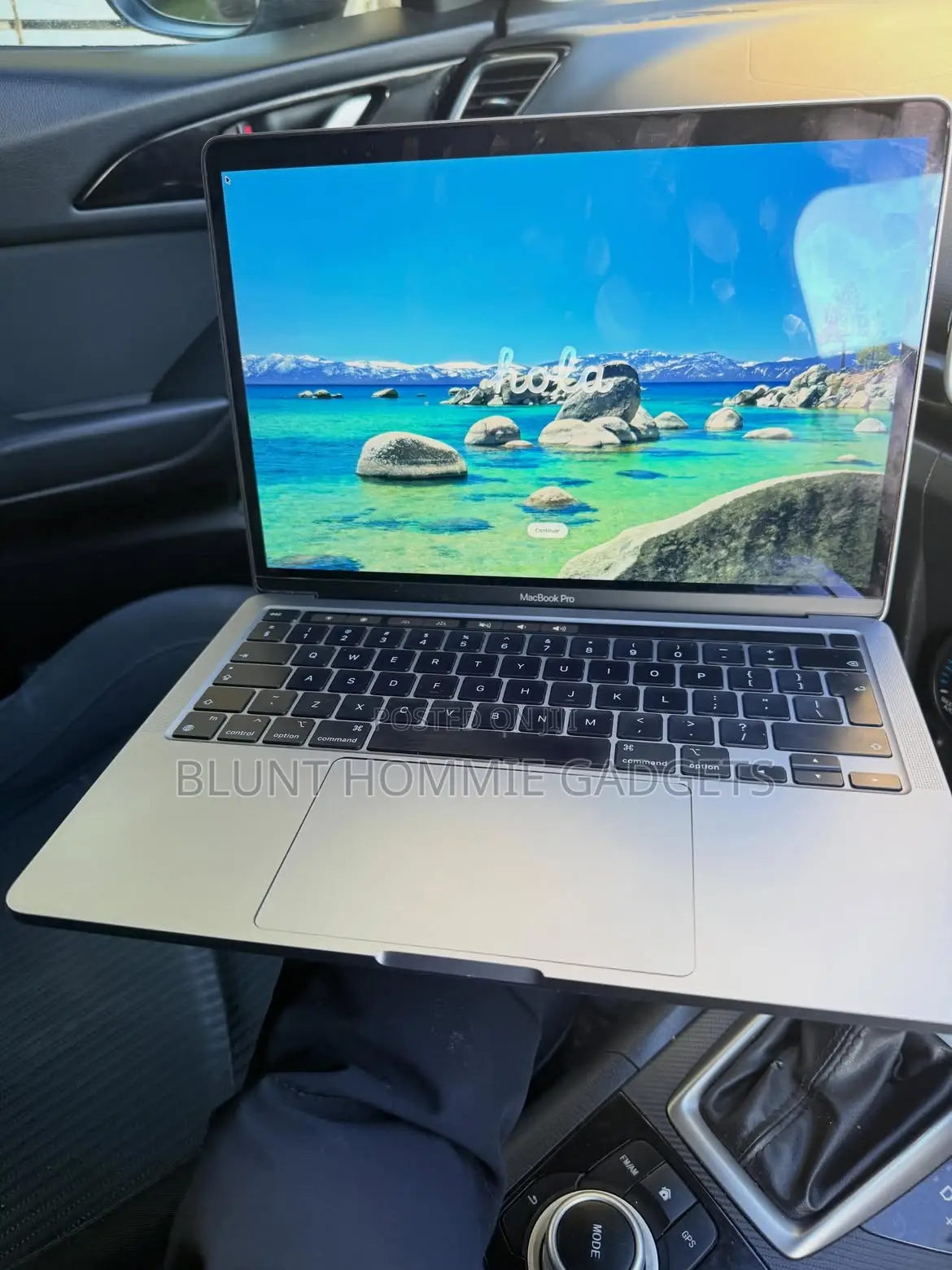 Laptop Apple MacBook Pro 2022 M2 8GB Apple M2 SSD 256GB