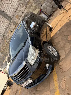 Toyota Noah 2.0 143hp FWD (7 Seater) 2010 Black
