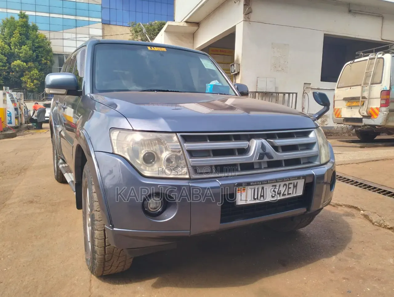 Mitsubishi Pajero 2015 Silver