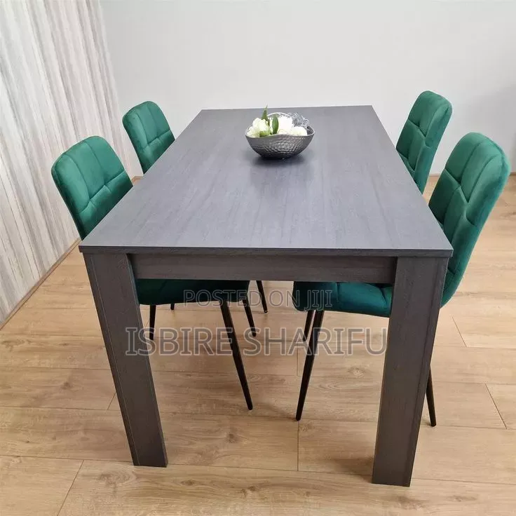 4 Seater Dining Tale